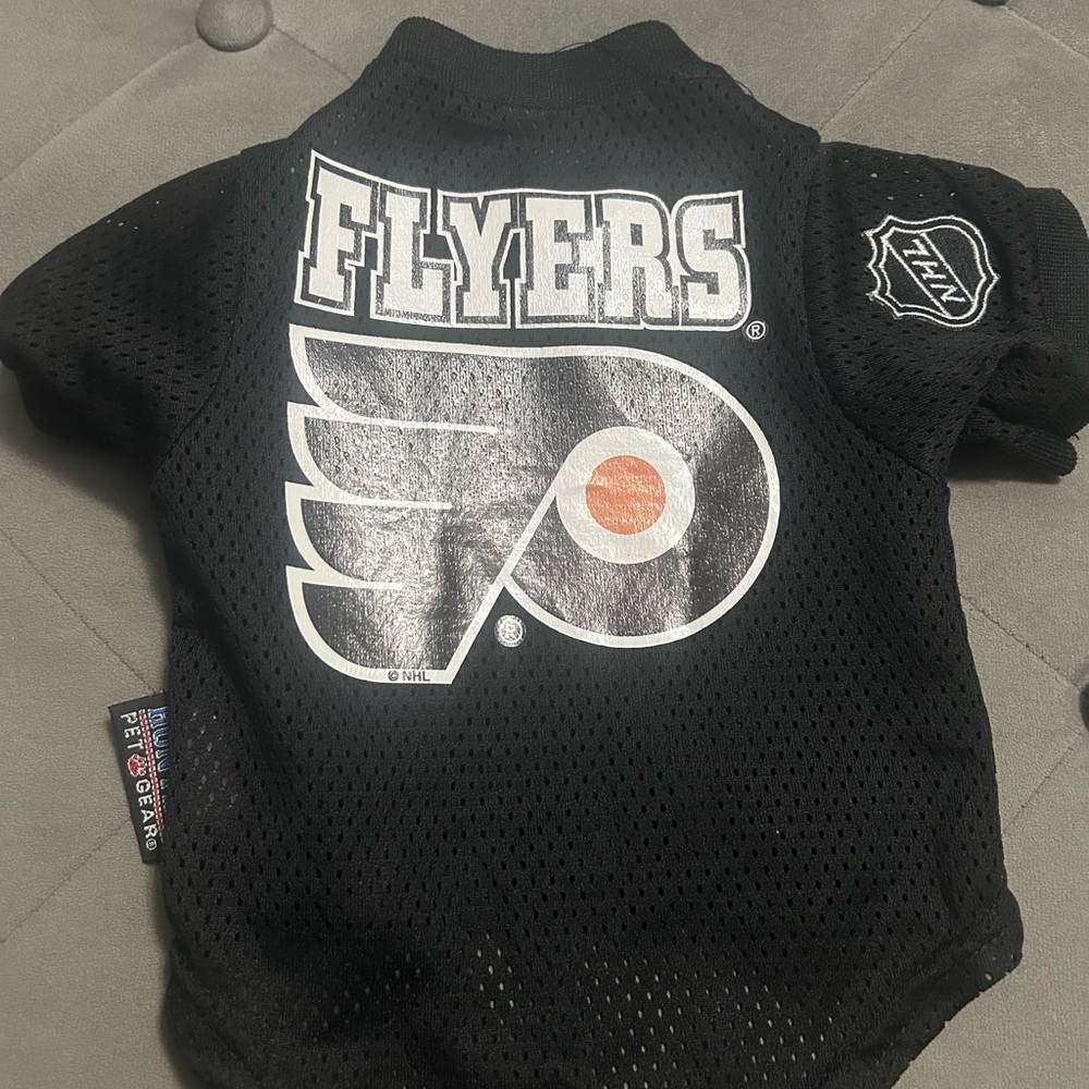 Flyers Black Dog shirt